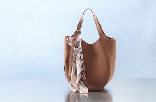 Le Pliage Xtra Shoulder strap Brown - Leather | Longchamp TH