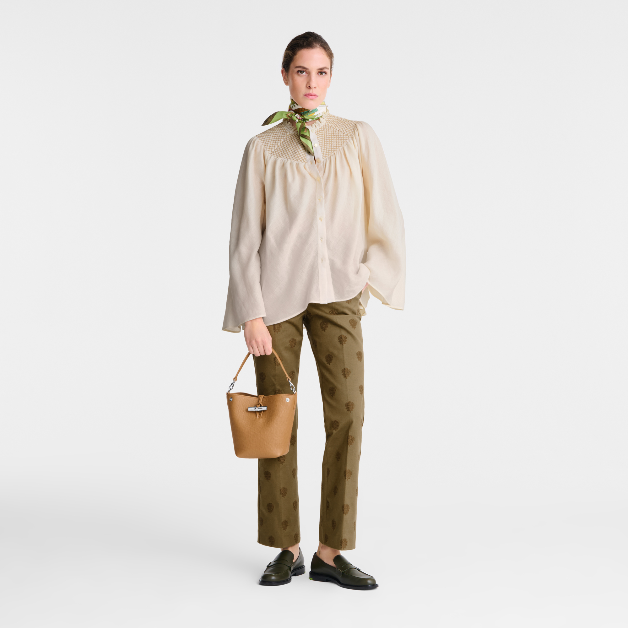 Bucket bag XS, Walnut - View 2 of
6 - zoom in Le Roseau Bucket bag XS, Walnut