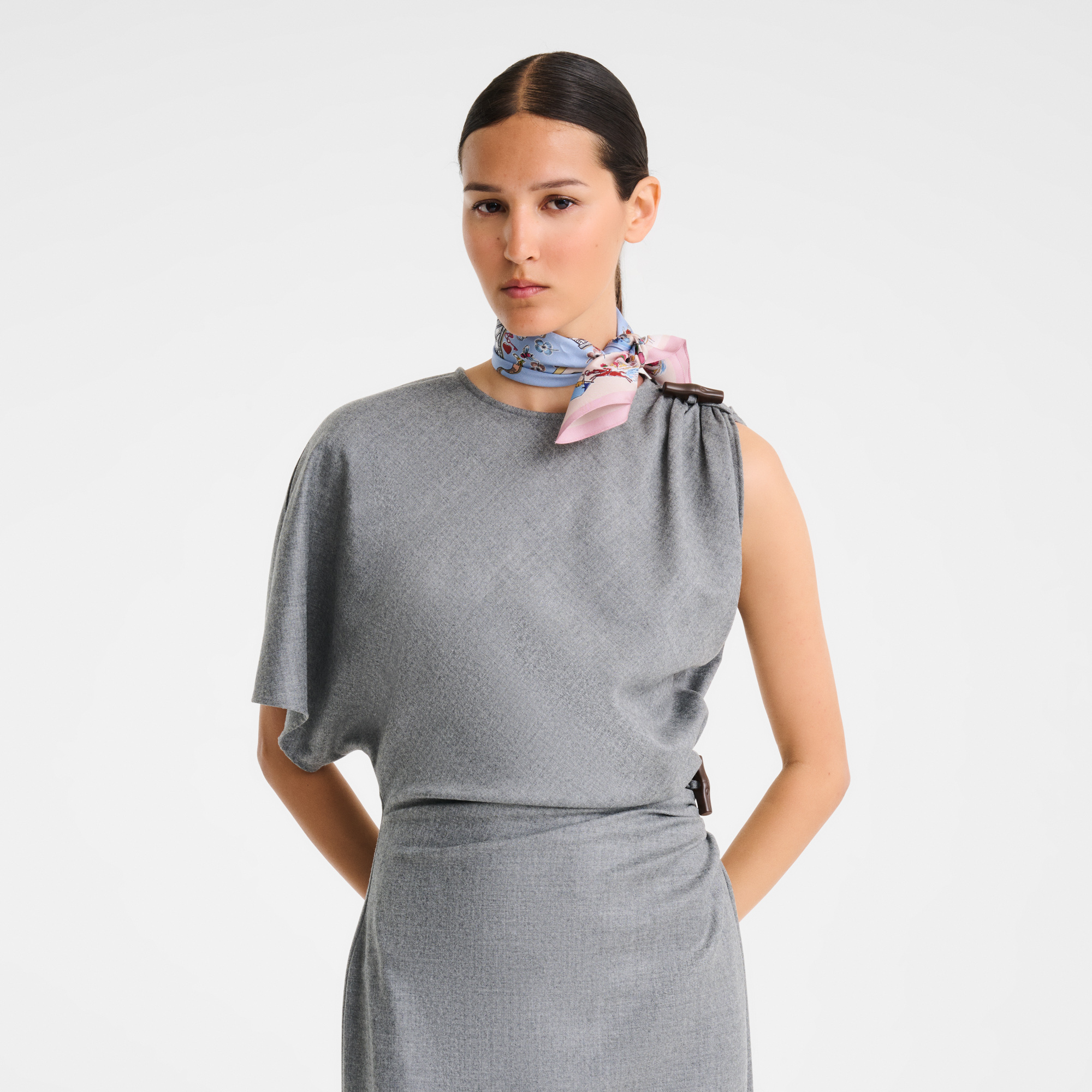 Tour Enchant&eacute;e Silk scarf 50, Bright Blue