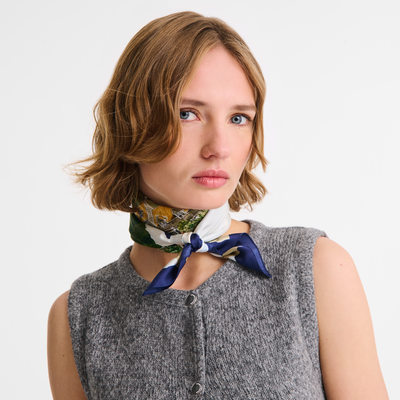 Pastoral Beauty Silk scarf 70, Navy