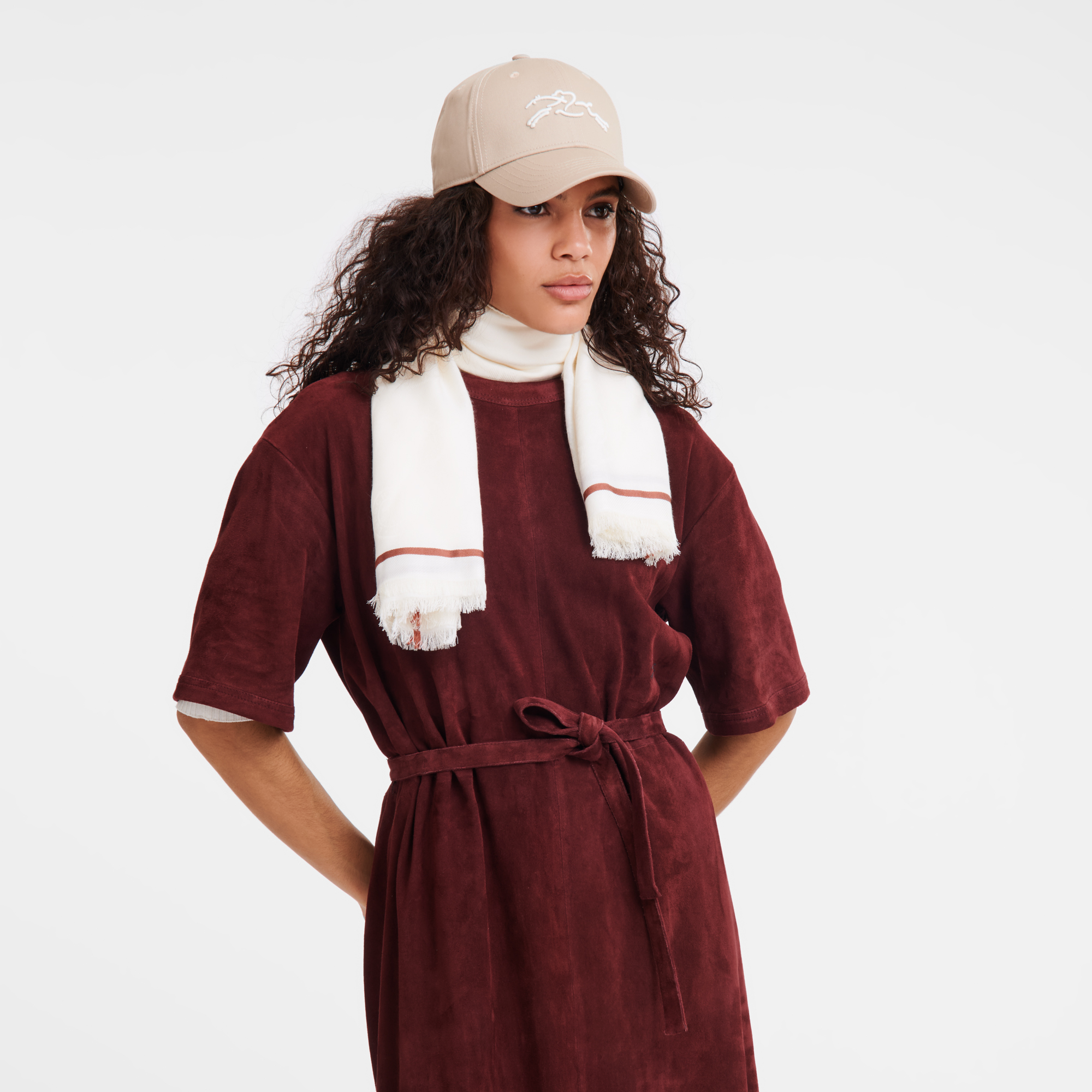 La M&eacute;daille Longchamp Stole, Ivory