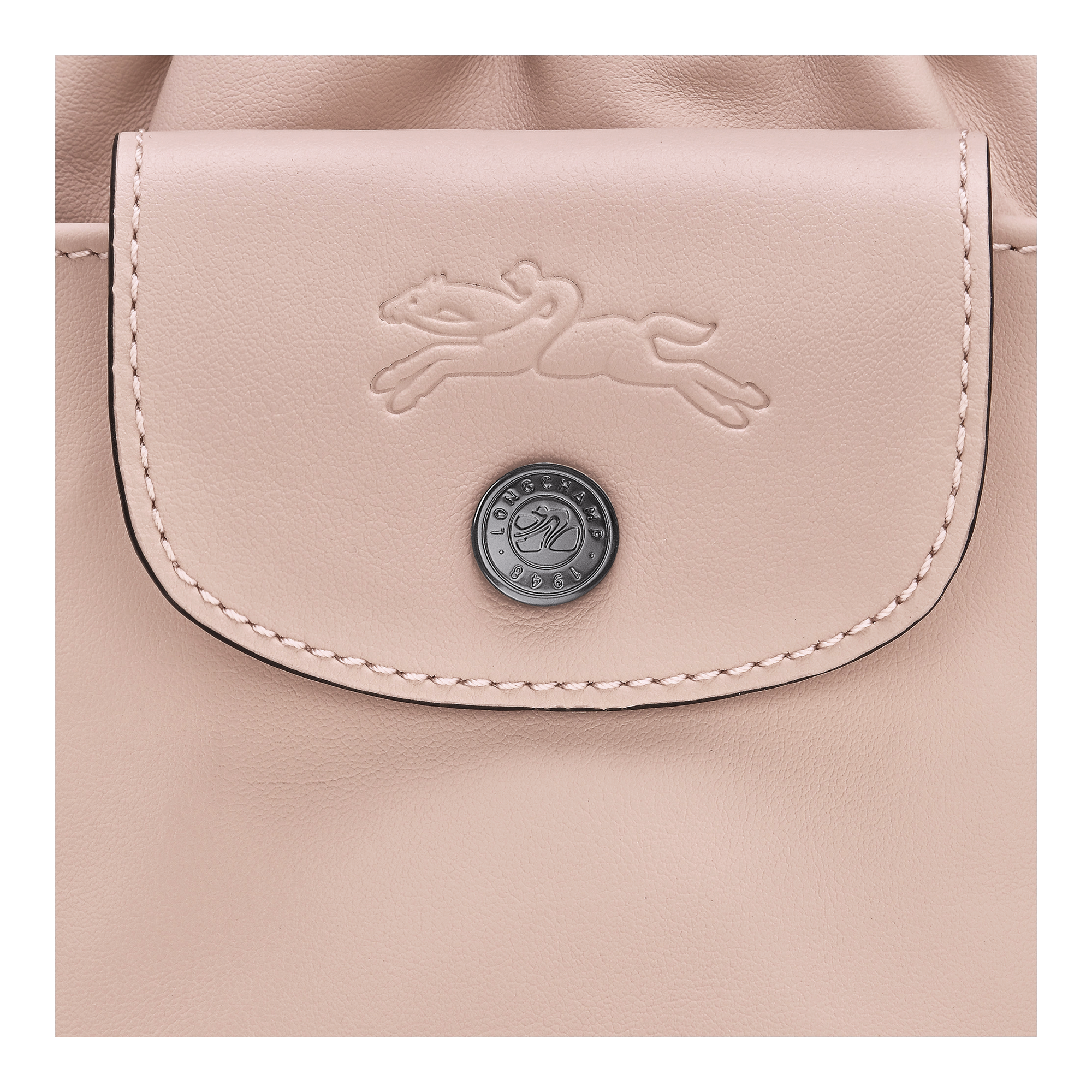 Bucket bag XS, Nude - View 5 of
5 - zoom in Le Pliage Xtra Bucket bag XS, Nude