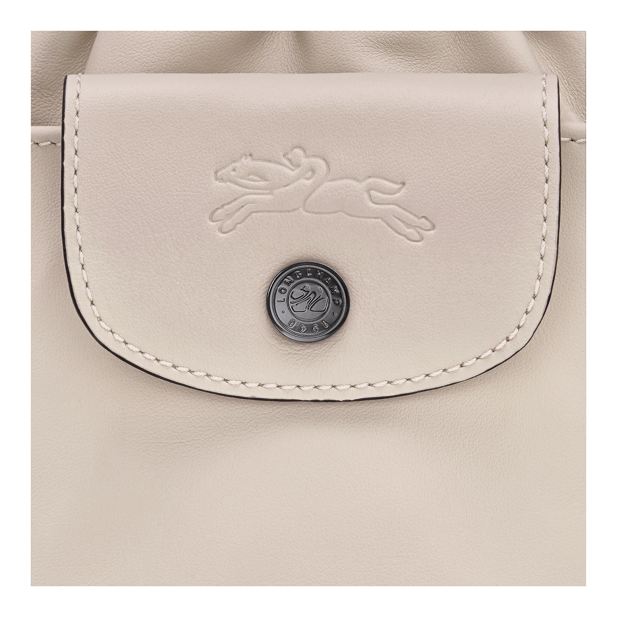 Bucket bag XS, Paper - View 5 of
5 - zoom in Le Pliage Xtra Bucket bag XS, Paper