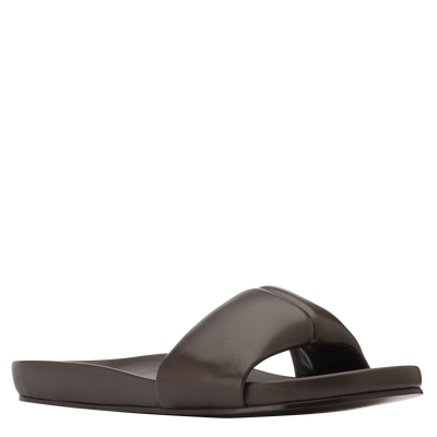 Roseau Mules, Ebony