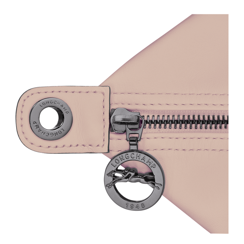 null , null  - View 6 of  6