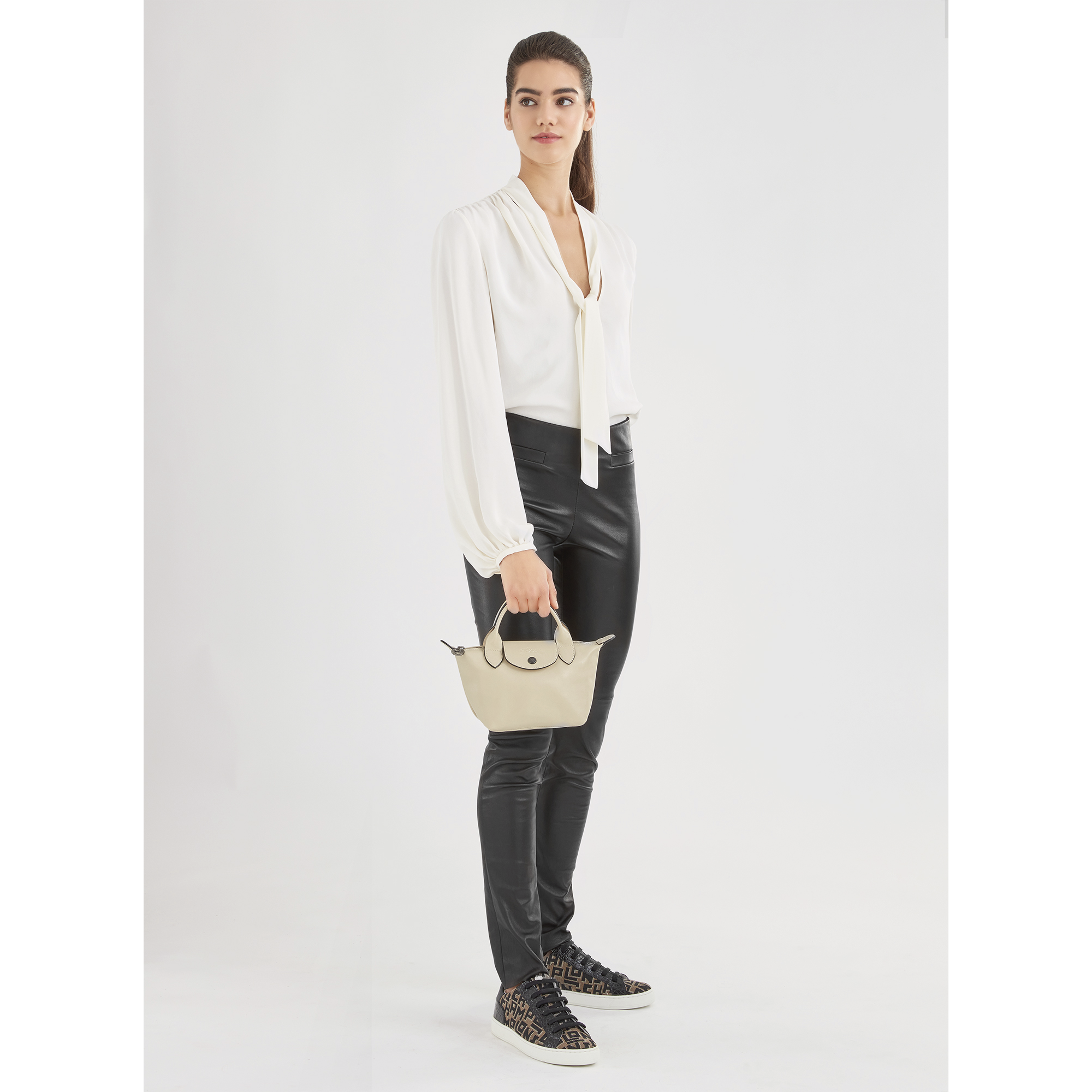 longchamp le pliage cuir xs top handle bag