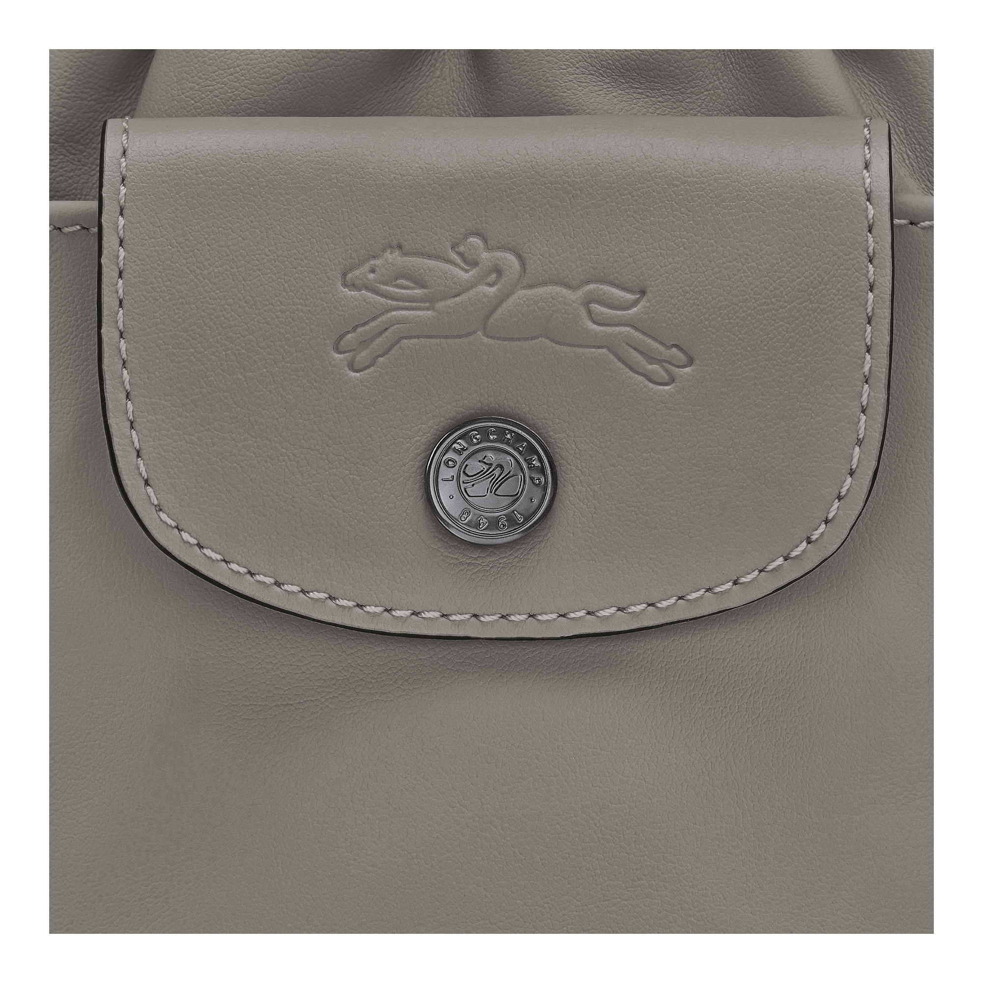 Bucket bag XS, Turtledove - View 5 of
5 - zoom in Le Pliage Xtra Bucket bag XS, Turtledove