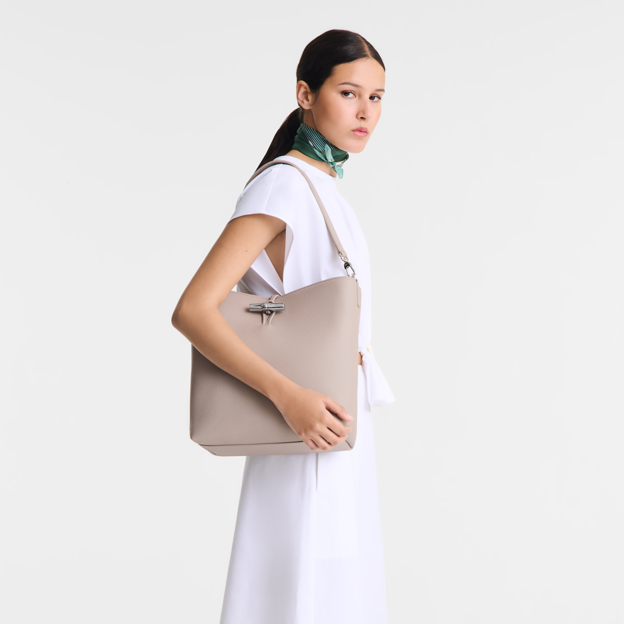 Le Roseau Hobo bag M, Clay