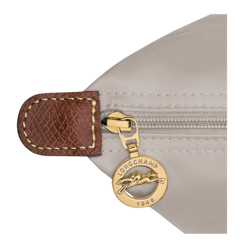 null , null - View 5 of  6