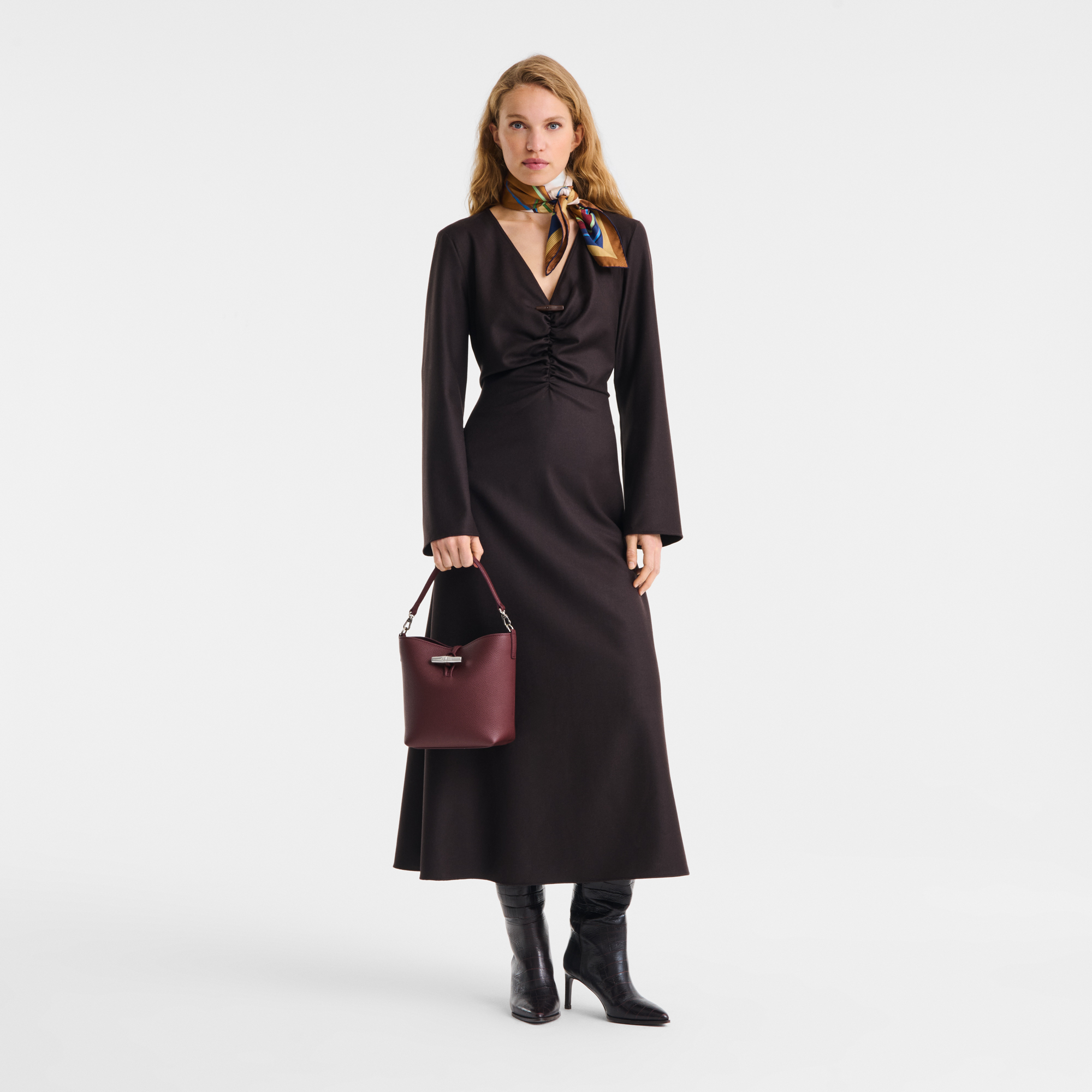 Le Roseau Bucket bag XS, Burgundy