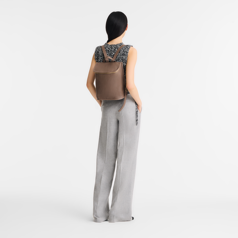 Le Foulonné M Backpack , Taupe - Leather  - View 2 of  2