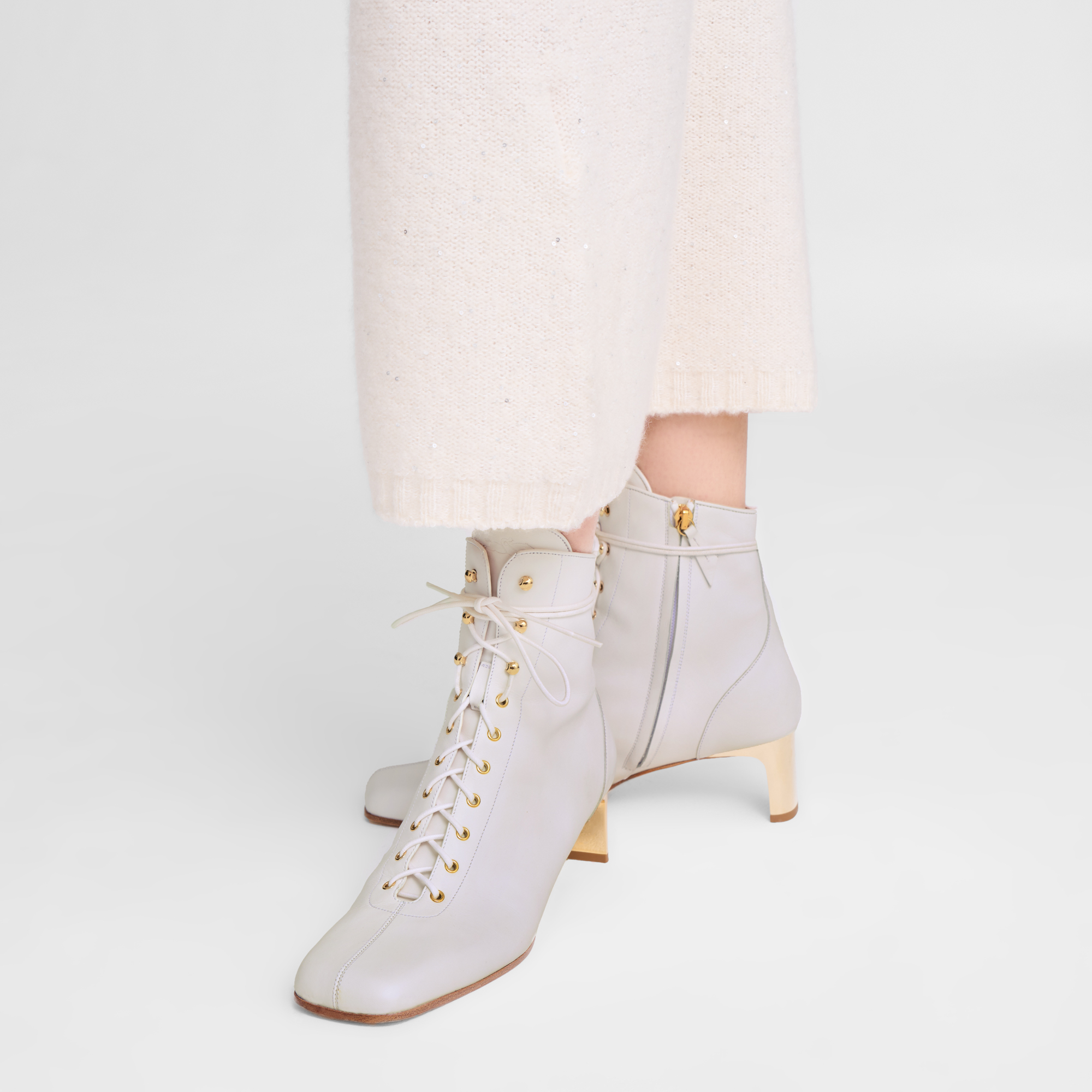La Patineuse High heel low boots, White
