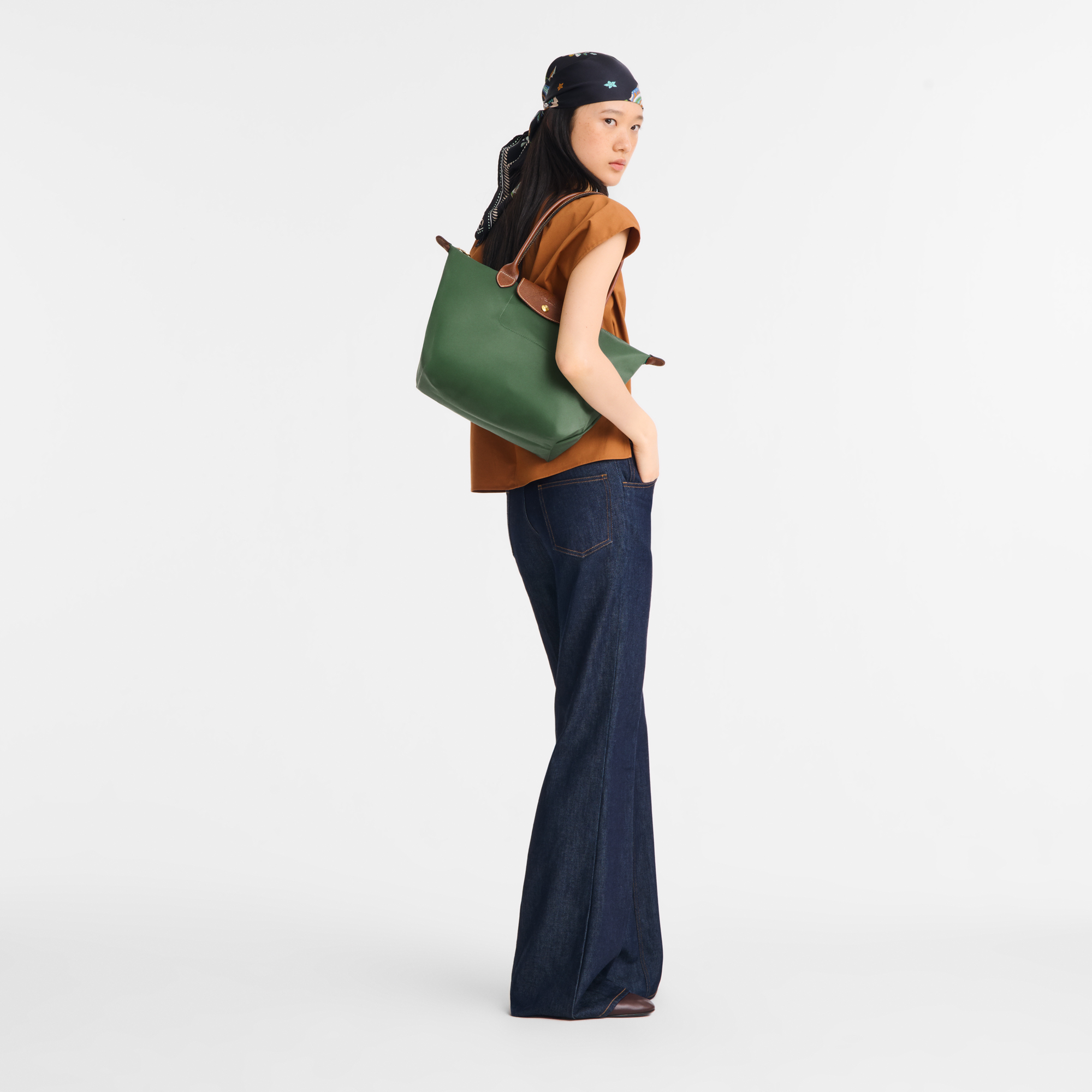 Tote bag M, British Green - View 2 of
6 - zoom in Le Pliage Original Tote bag M, British Green